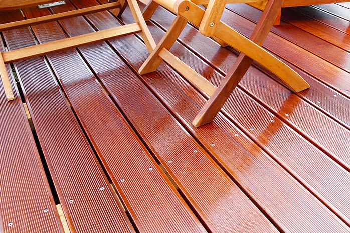 Pulita regolarmente, una terrazza in Bankirai rimane bella a lungo - Foto: fotoknips / stock.adobe.com